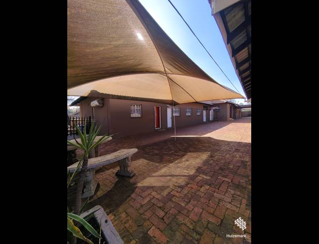 1 BEDROOM FLAT TO LET IN VAALPARK